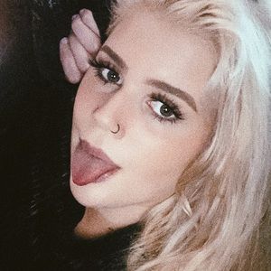 Meet your Posher, Savannah